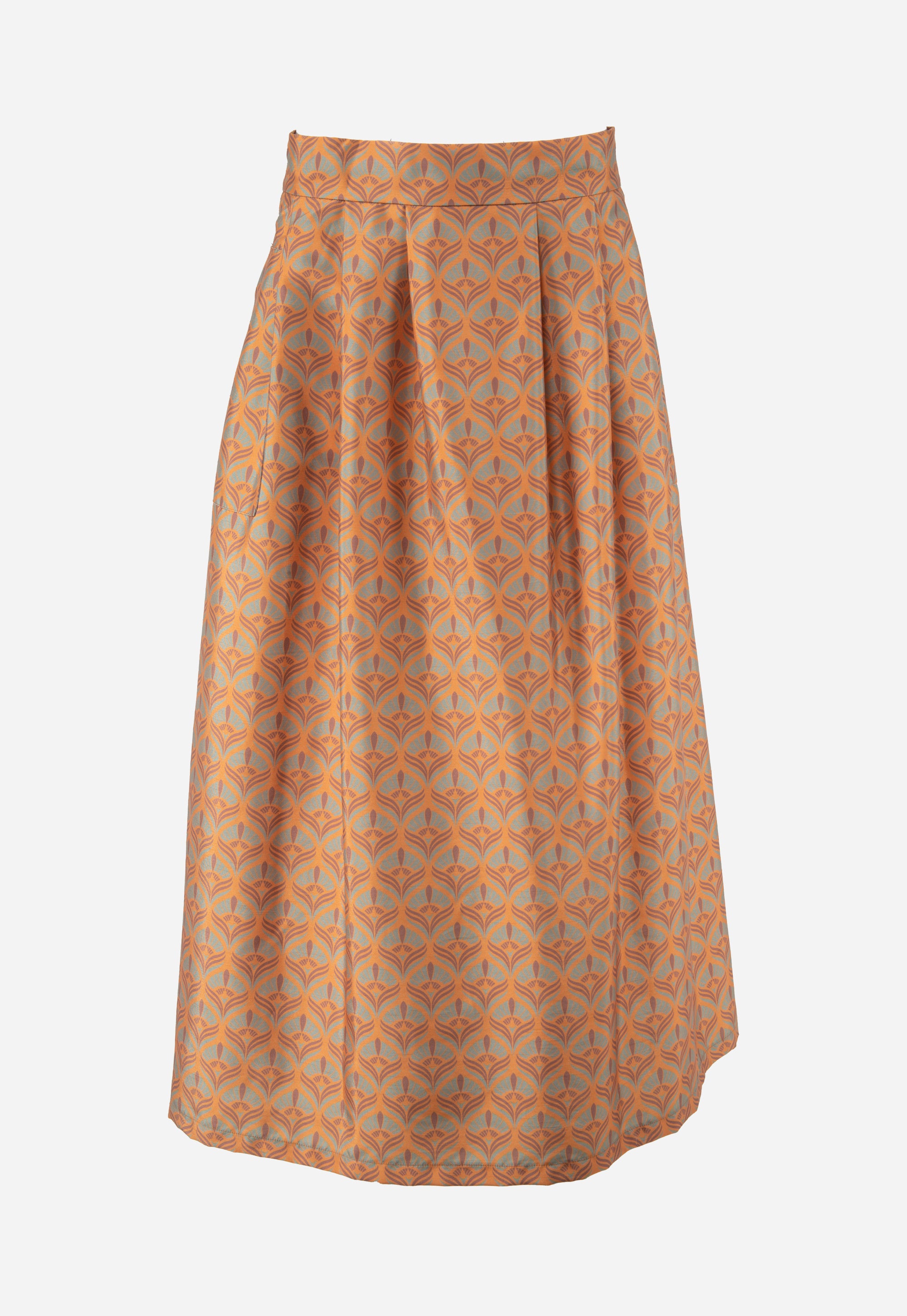 Long bell-shaped skirt