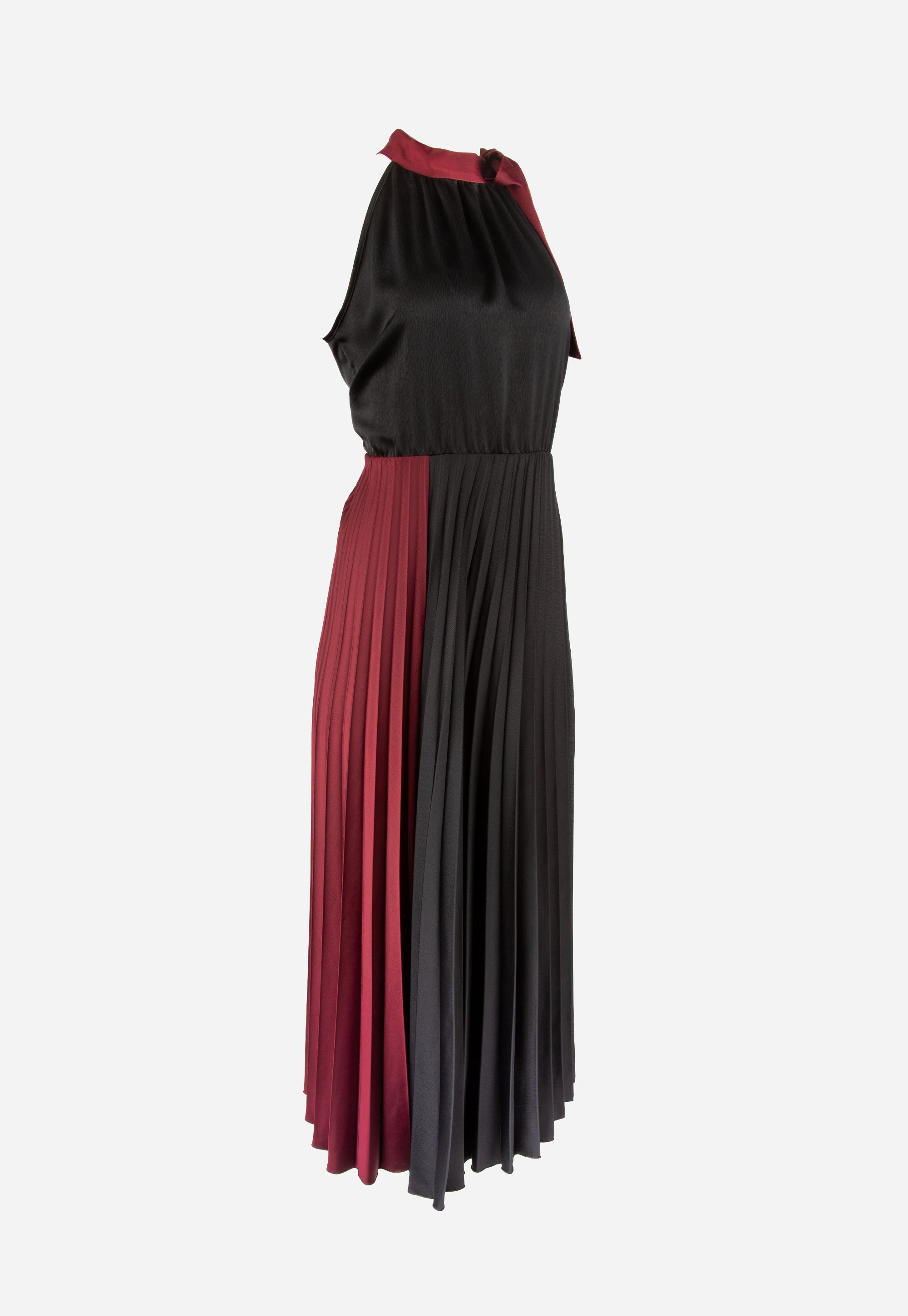 Two-tone pleated sleeveless dress