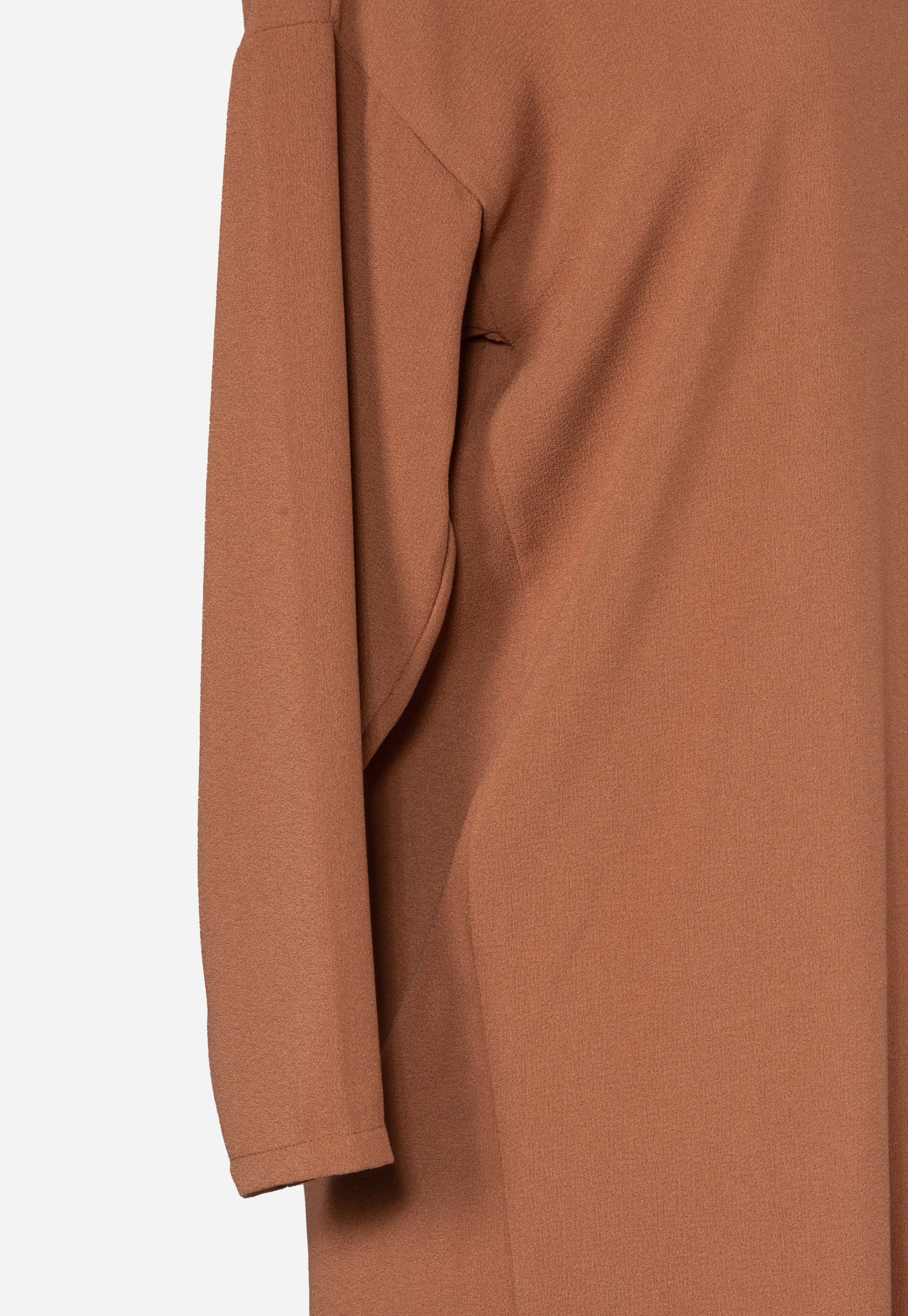 Tunic with a straight cut and a round neckline