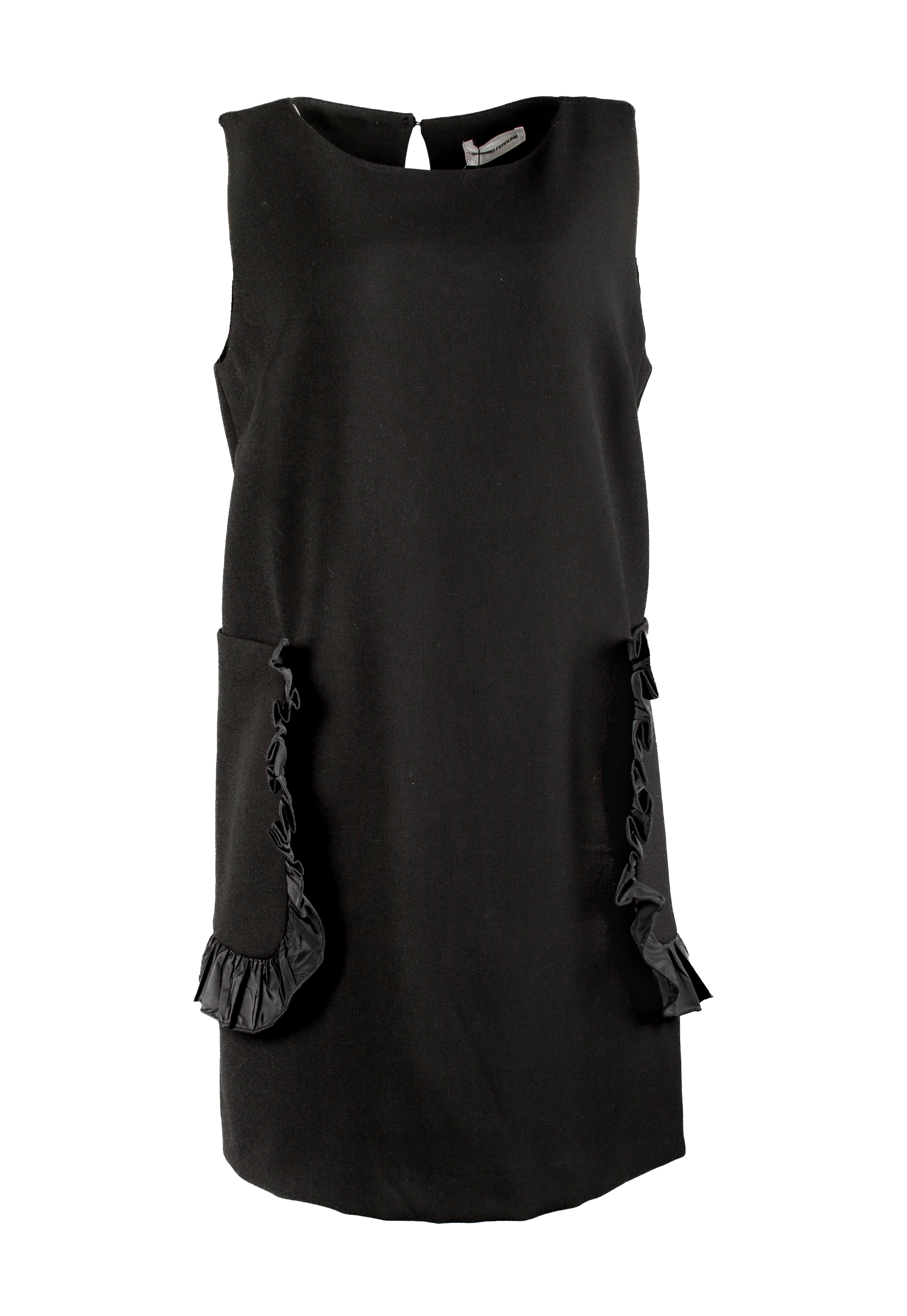 Sleeveless dress with large pockets